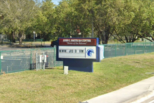 플로리다주에 위치한 JC 버뮤데즈 도랄 고등학교